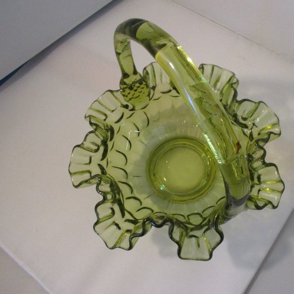 Large Green Glass Ruffled Basket - Picture 4 of 5